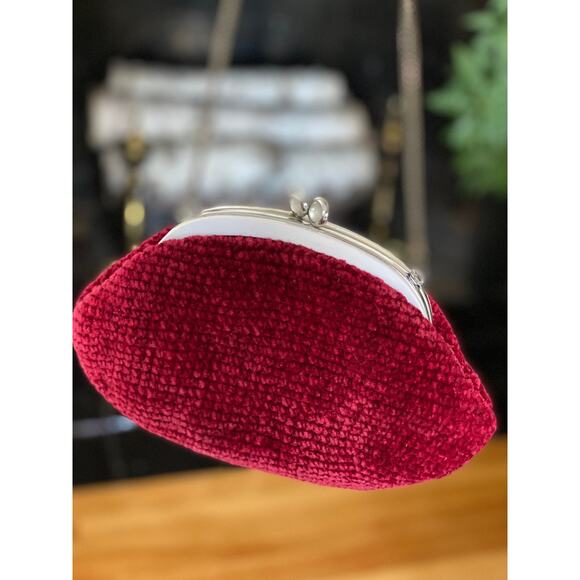 Vintage Burgundy Handbag, Kisslock 1950s Red Chenille Velvet Clutch Purse - Picture 2 of 8